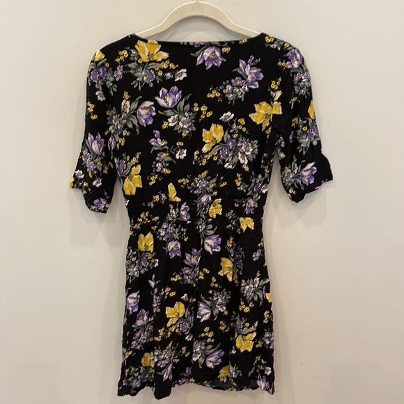 Floral Abercrombie & Finch Romper - Picture 6 of 6